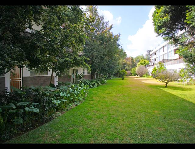 1 BEDROOM APARTMENT FOR SALE IN ORCHARDS